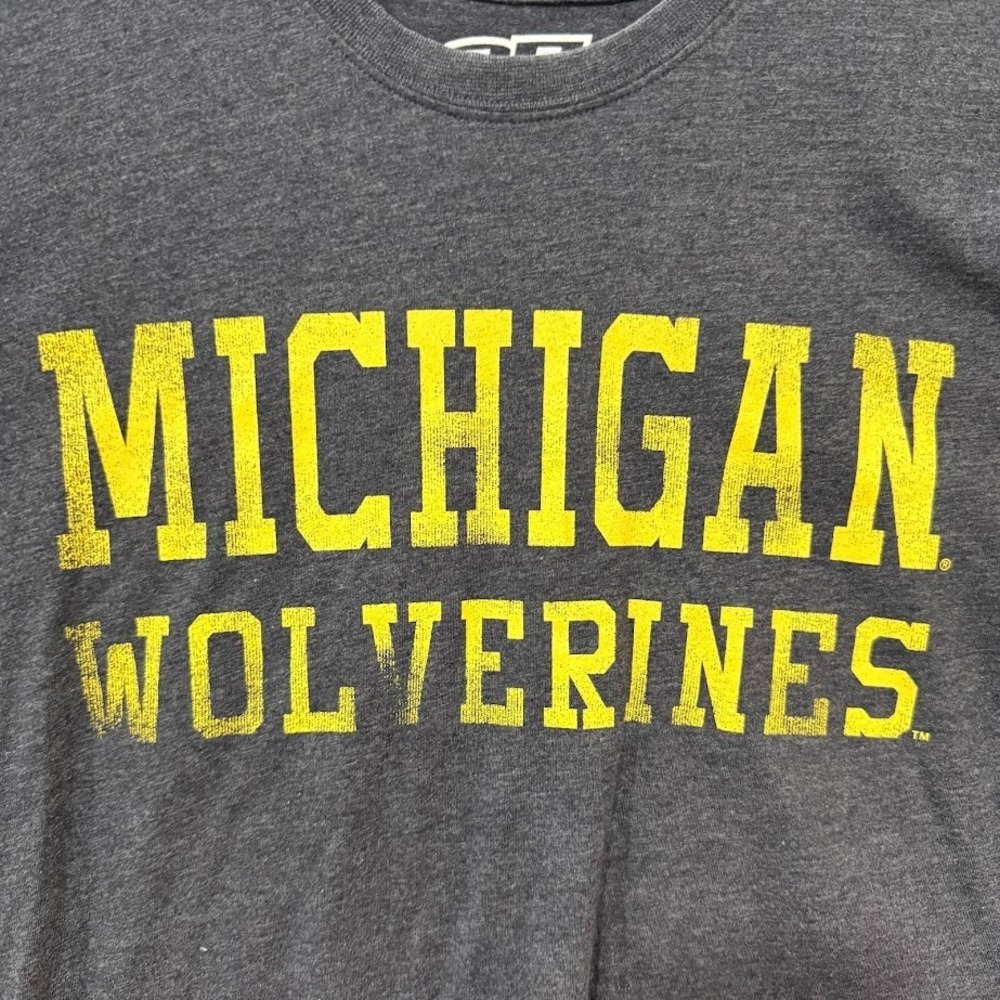 E5 Mens Michigan Wolverines T-Shirt Charcoal Heather Yellow Graphic Tee Size M